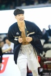 [18올스타전] 상의 탈의 퍼포먼스 김진용, 덩크 컨테스트의 신스틸러