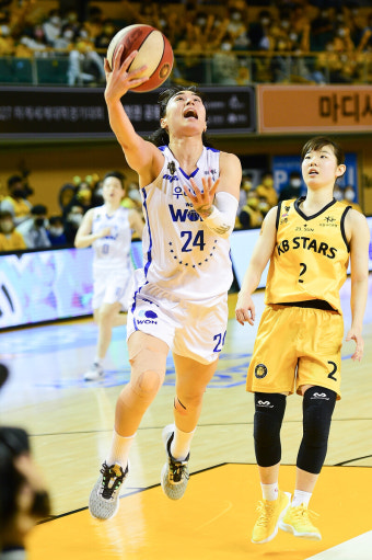 [WKBL FINAL] 2차전의 관건, 장신 자원들의 에너지 싸움