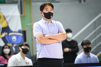 [KBL 개막 미디어데이] 분위기 뒤숭숭한 고양 캐롯, 사령탑과 에이스가 전한 말은?