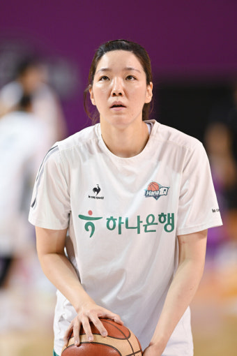 김정은 김시온과 함께하는 하나원큐 양인영, “달라진 하나원큐의 모습이 기대하셔도 좋다”