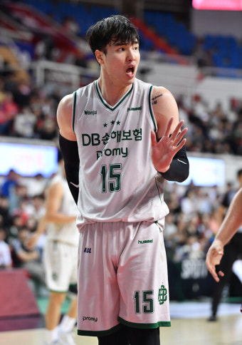 [오늘의 신 스틸러] DB 역전승의 숨은 공신, 프림 붙들고 늘어진 김종규