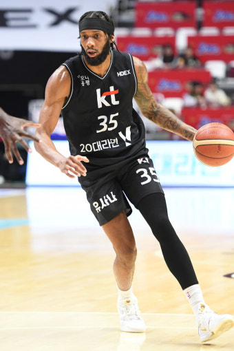 KT 패리스 배스, 2023~2024 3라운드 MVP