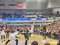 [B.리그] 이현중 14점 7어시스트 오사카, 급격한 체력 저하로 교토에 역전패