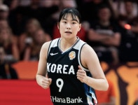 [나고야 AG] ‘3점은 2점보다 크다!’ 한국 여자농구, 장쯔위 내세운 중국 격파 … 12년 만에 금메달 도전!