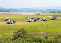 풀밭으로 변한 ‘내륙의 바다’ 예당저수지