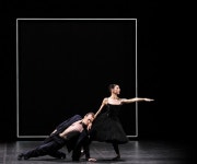 “감정이 살아있는 셰익스피어 작품이 내 영감의 원천”