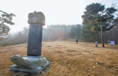 “몽골, 시기심 많고 잔인” → “몽골과 형제맹약 뒤 안정”