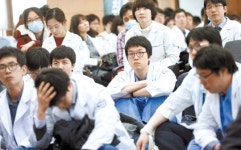 투쟁보다 국민 건강 먼저 챙기는 소통형 리더 나올까