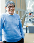 공중에 떠있는 첨단 열람실 옛 것과 새 것 어우러진 사유의 공간