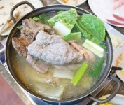 돌고래 ‘식량’인 방어 … 뱃살 기름지고 사잇살은 육회 맛