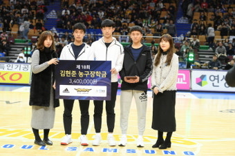 ‘전자 슈터’ 김현준, 손 감각 지키려 딸도 왼팔로만 안아