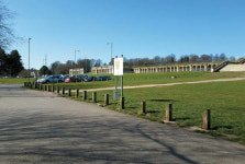 ‘수정궁 찬양 일색’에서 전체주의를 예언하다