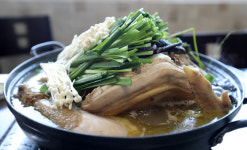 산에 풀어 6개월 키운 토종닭 … 쫄깃한 살, 시원한 국물