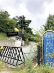 폐교 위기 몰린 대학, 이사장이 수위하고 총장이 청소