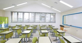 삼각 지붕 교실에 정원 19개 ‘숨구멍’…고정관념 깬 신길중