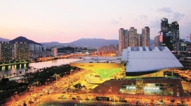 추석 대목 탓 대관 쩔쩔…‘음력 영화제’ 오명 씻고 전용관 마련