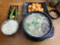 고기·내장 푹 삶아 잡내 없이 구수…서울 최고령 순댓국 맛집