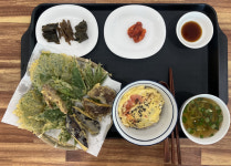 산나물 튀김에 표고밥…힐링 밥상 ‘자작자작 산채반’