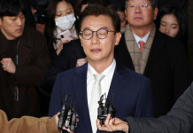 경찰, 전재수 소환…공수처는 ‘특검 편파수사’ 수사 착수