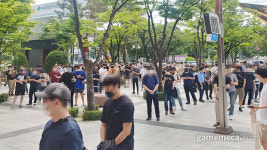 [포토] 신도림 테크노마트 광장 가득, 라오어 2 발매 현장