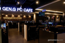 신촌에 e스포츠팀 젠지 이름을 단 PC방이 오픈했다