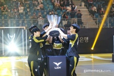 짜릿한 복수 성공, 젠지 2022 LCK 서머 결승 우승