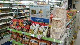 꼬꼬면 열풍에 편의점 '뽀글이' 매출 '쑥'
