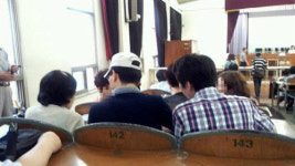 [르포] 법원 경매장에 중년男女 모이는 이유 알고보니