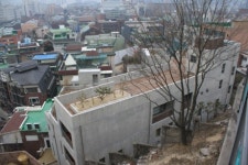 노스페이스 영원무역, 동숭동에 100억원대 주택 신축…성기학 회장 거주
