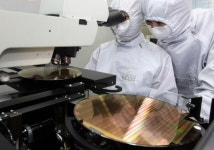 [르포] 쉴틈 없어요…가동률 100% 동부하이텍 반도체 공장