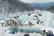 청양 알프스마을, 눈썰매 체험장과 얼음조각으로 인기만점