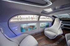 [시승기] 2030년 미래 자율주행車의 모습은?…벤츠 F015는 움직이는 디지털 거실