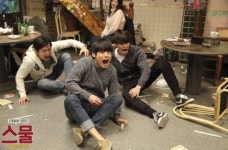 영화 스물 흥행 예감, 진짜 스무살은 이런가요?