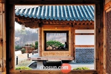孤高한 편안함… 안동·일산 古宅·한옥 리조트에 누워보다