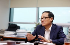 특허청 산하기관 임원 ‘비행기깡’…“살림살이는 좀 나아지셨는지?”