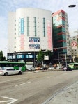 같은 곳, 다른 운명…신촌 그랜드마트와 밀리오레의 명암
