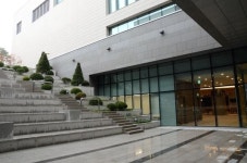 D-7 삼성전자 R&D 캠퍼스 가보니...우면동 골짜기에 천고 높은 청빛 건물 6동