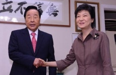 [YS 서거] 박 대통령, 서울대 병원 찾아 YS 조문