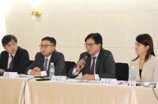 변호사 대동한 LGU+ SKT의 CJ헬로비전 인수, 법적인 문제있다