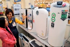 황사·미세먼지에 ‘산소캔, 공기청정기’ 판매 늘어