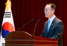 백운규 “지금이 탈원전 통해 에너지 패러다임 변화 수용할 적기”