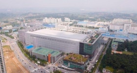 물들어올 때 노 저어라…SK하이닉스, 하반기에 공격적 설비투자 나선다