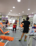 남성·거울·화장 없는 3無 헬스클럽…커브스,  전 세계 400만 여성 사로잡아