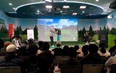 골프계 전설 리드베터, 골프존 초청으로 한국 방문