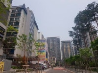 나홀로 아파트의 재발견?…대단지 새 아파트 옆이면 OK