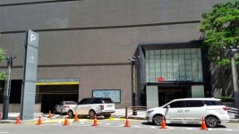 구매 금액 큰 BMW 손님을 어떻게 막나요? 대형쇼핑몰 BMW 출입제한 골머리