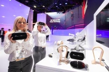 [CES 2019] SK텔레콤, SM엔터와 CES 2019서 홀로박스 등 5G 기술 선보여