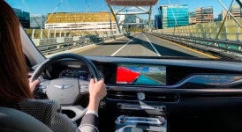 제네시스 GV80, 첨단 IT기술 대거 탑재…스마트폰 없이 결제, 카톡도 쓴다