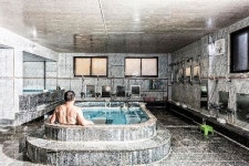 경매시장에 쏟아지는 목욕탕·찜질방 … “주인 찾기 어려워”