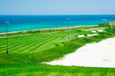 코로나에 갈린 레저산업… 카지노 울고 골프장 웃고